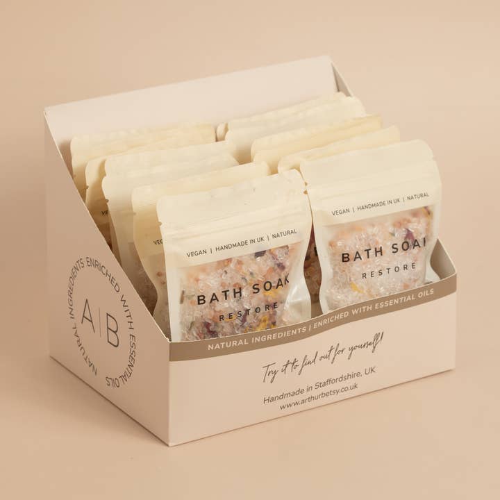 Organic relaxing spa gift with mineral-rich aromatic bath salts in the UK.