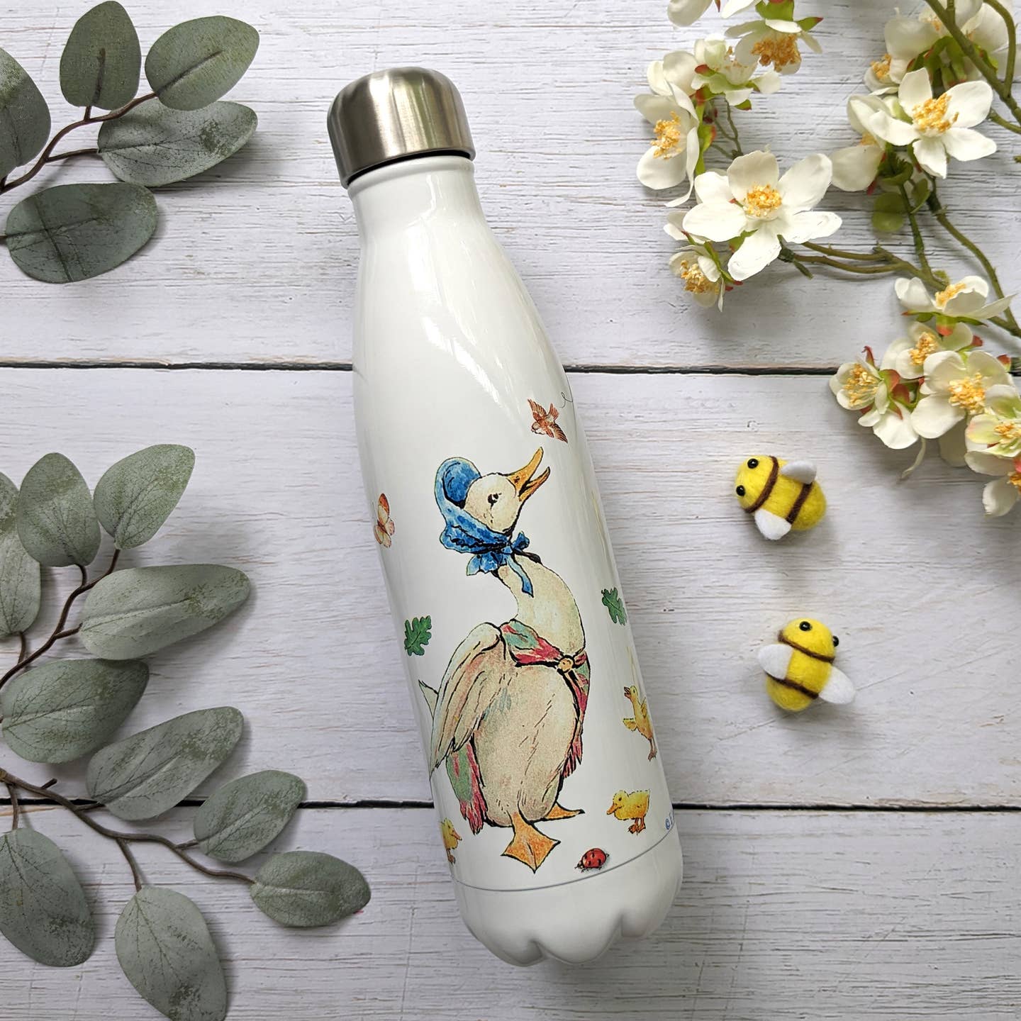 Eco-friendly thermal hydration bottle with charming design