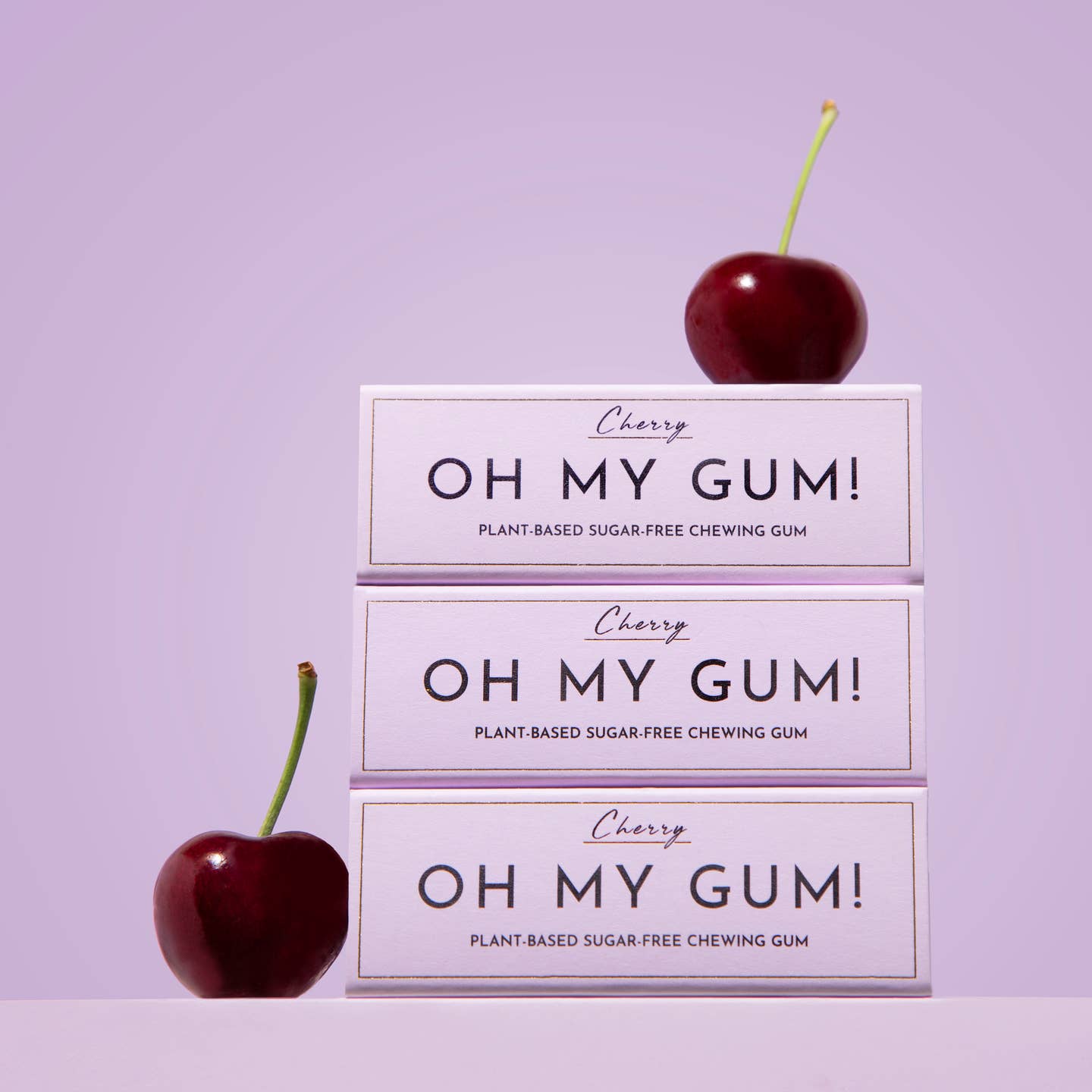 Plastic-free natural chewing gum gift with bold cherry flavor