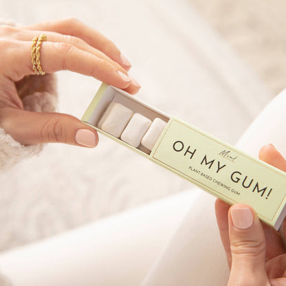 Plastic-free natural chewing gum gift with cool mint flavor